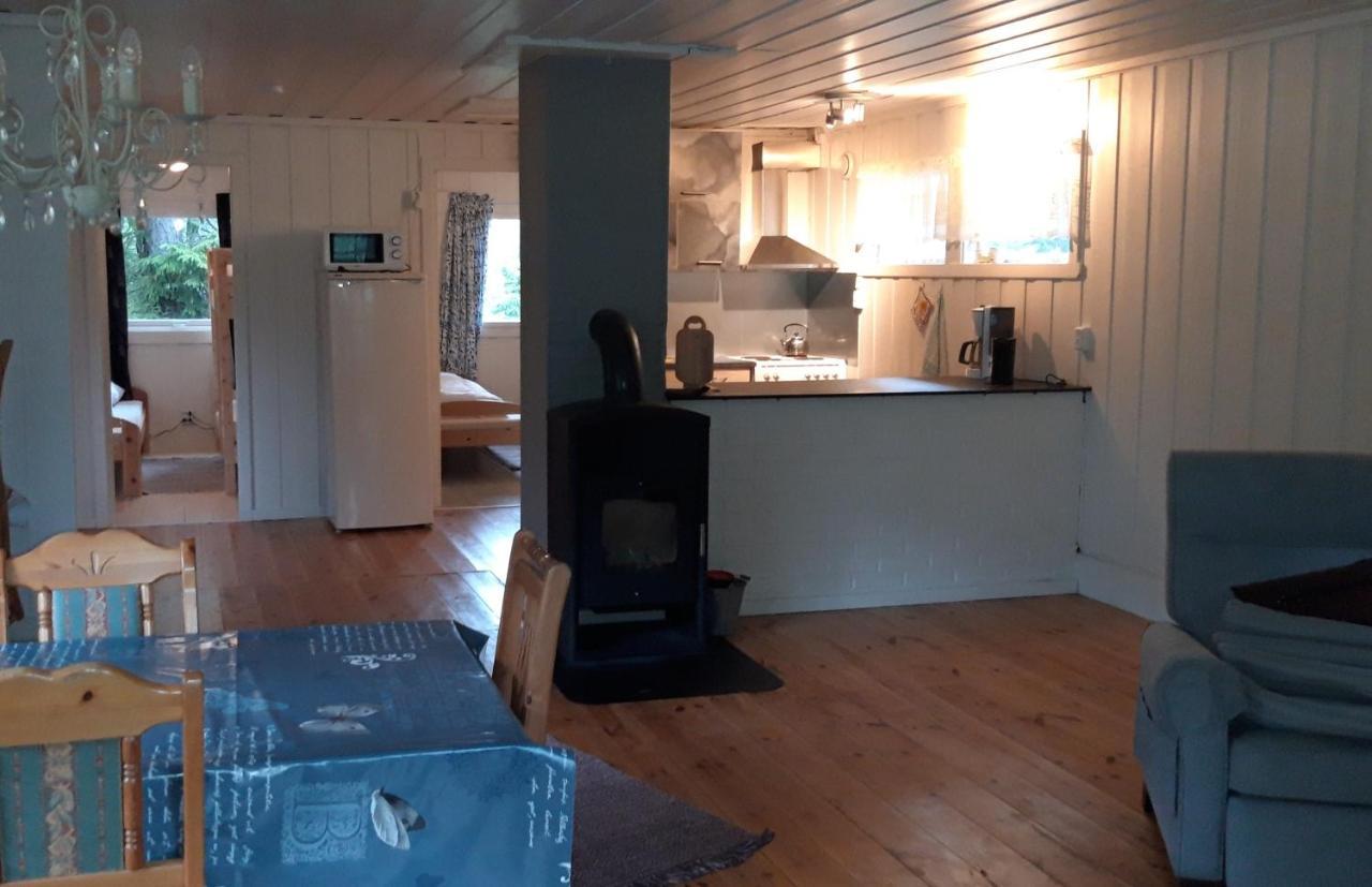 Granheim Hytte Med 2 Soverom Birkeland Екстериор снимка